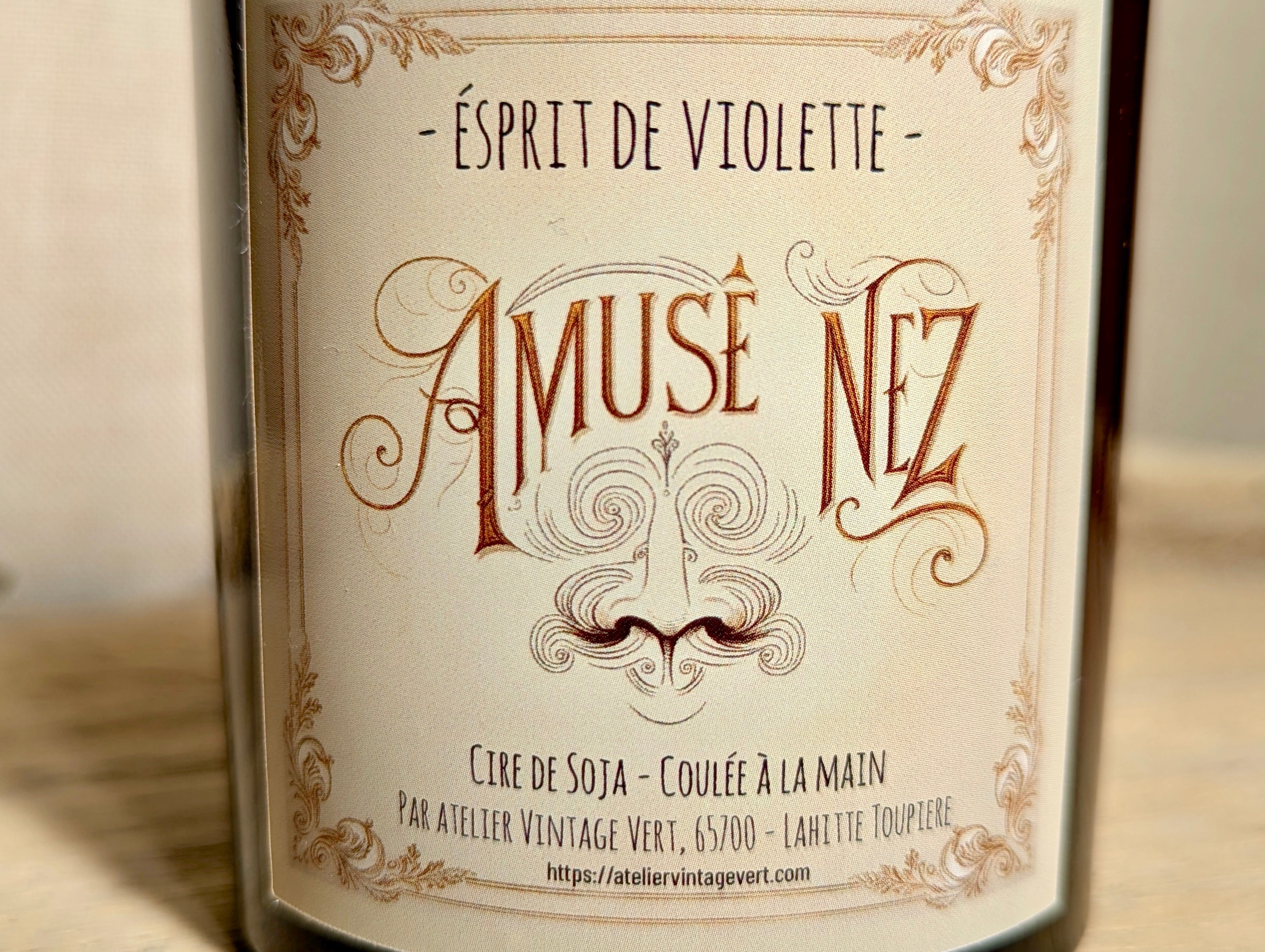 Bougie de soja Esprit de Violette | Collection Amusé Nez
