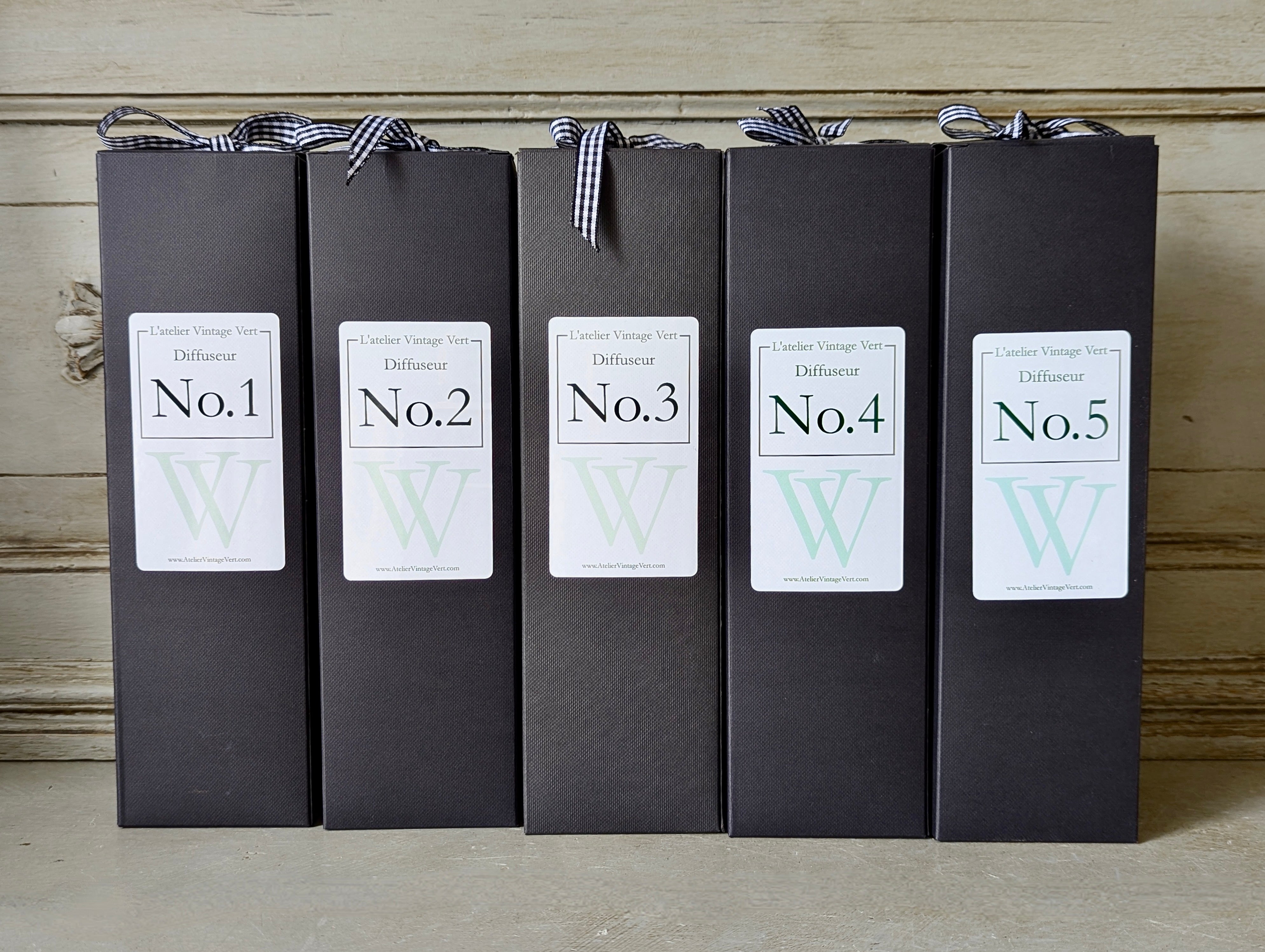 No 4 Fleur de Coton Diffuser - Atelier Vintage Vert